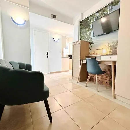 Lägenhet Le Dulys : 2 Prs, Vue Mer, Clim, 2 Min Plages Antibes